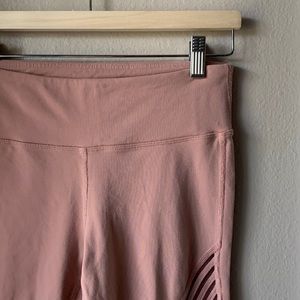 ALO Yoga Mauve Stripe Cutout Leggings
